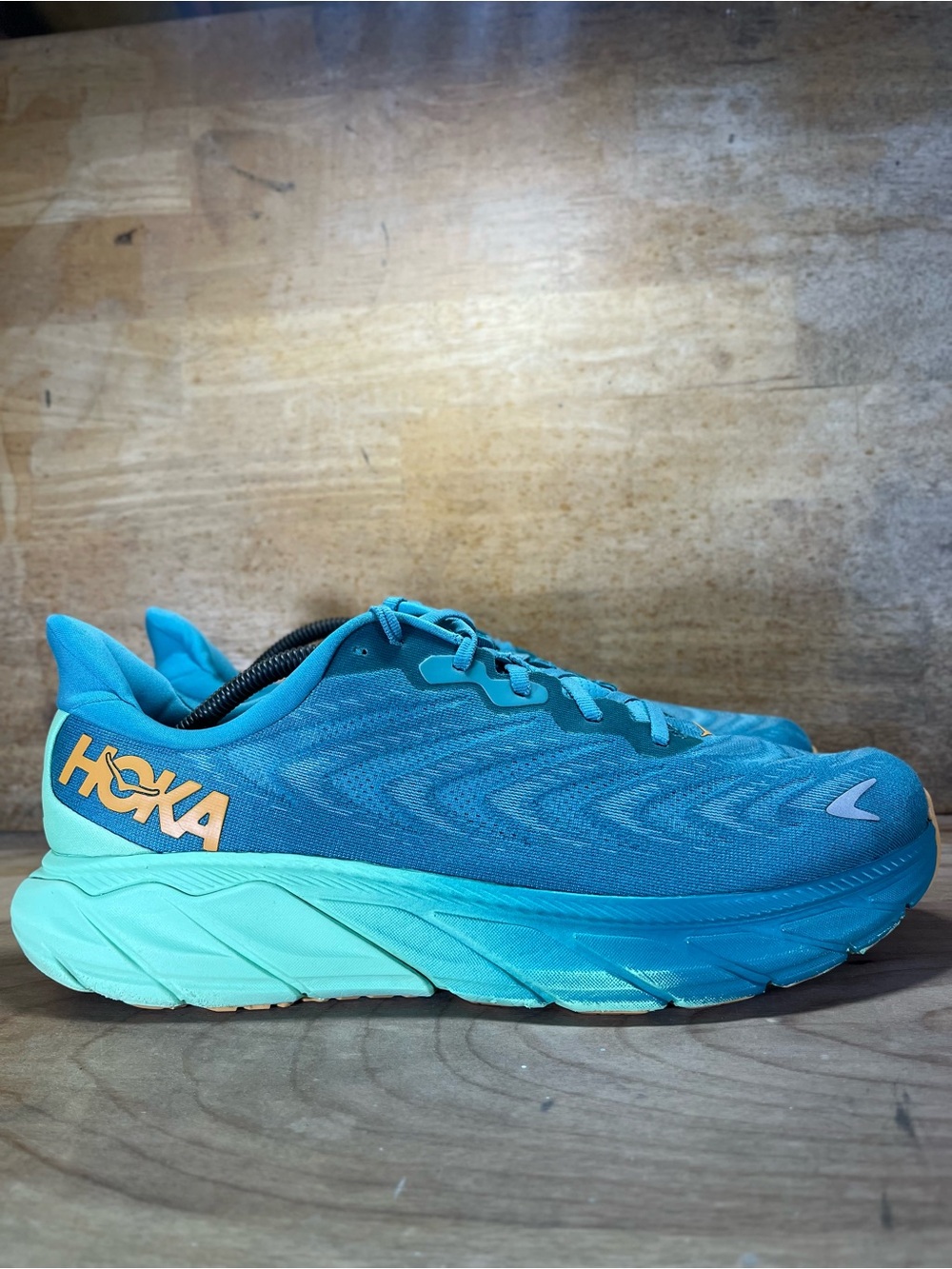 Hoka One One Arahi 6 Mens Size 12 Running Shoes Sneakers Ocean Mist Lime Glow